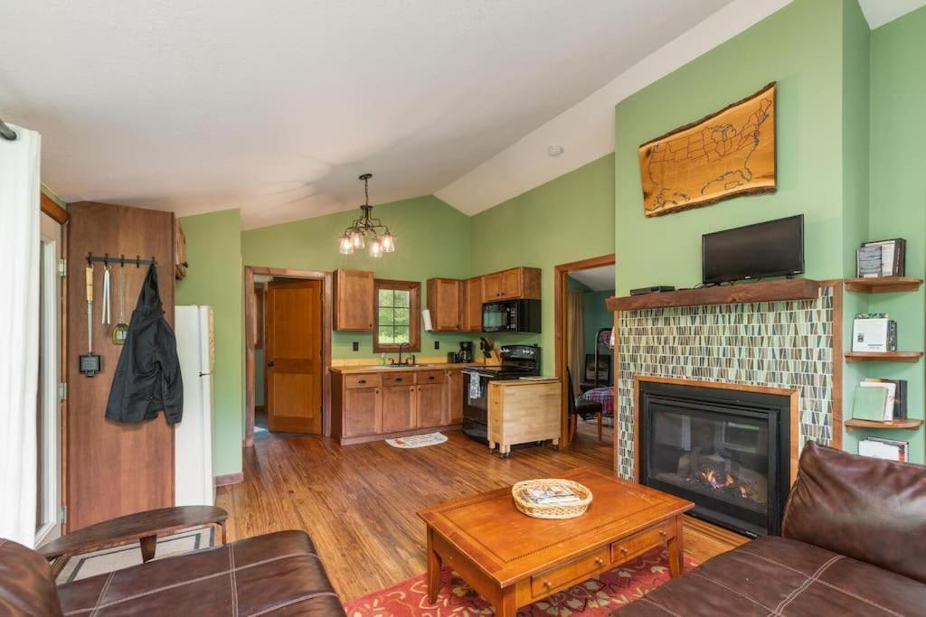 2 Bedroom-Riverfront-Fireplace - Pet Ok Pine City Exterior photo